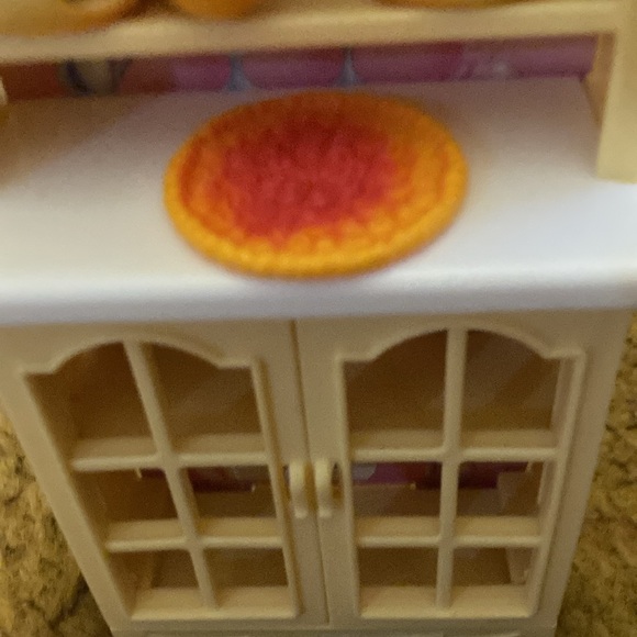 Barbie kitchen refrigerator and hutch plus coffee table. - Picture 6 of 7